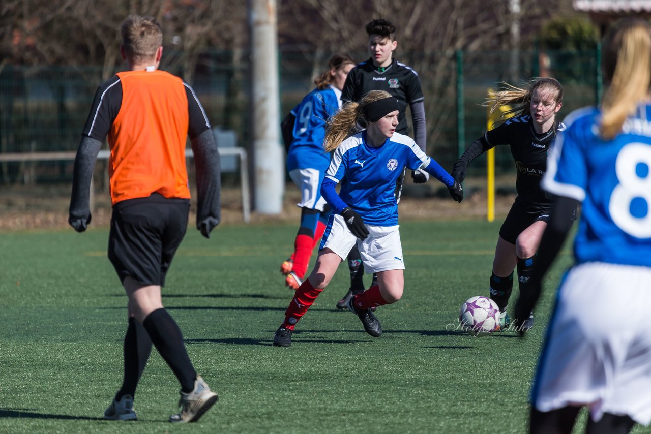 Bild 415 - B-Juniorinnen Halbfinale SVHU - Holstein Kiel : Ergebnis: 3:0